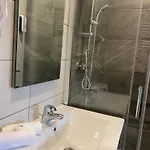 Dancourt 住宿加早餐酒店 3*